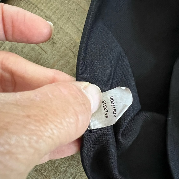 Spanx seamless leggings size small •black• tummy control - Picture 4 of 5